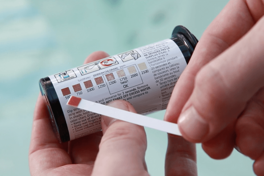 Measuring the salt ppm concentration using testing strips